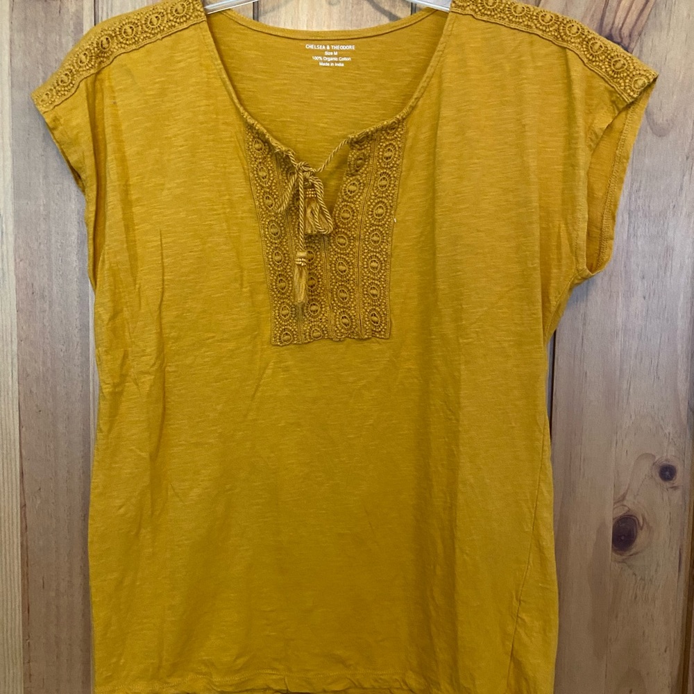 Chelsea & Theodore top. Size M